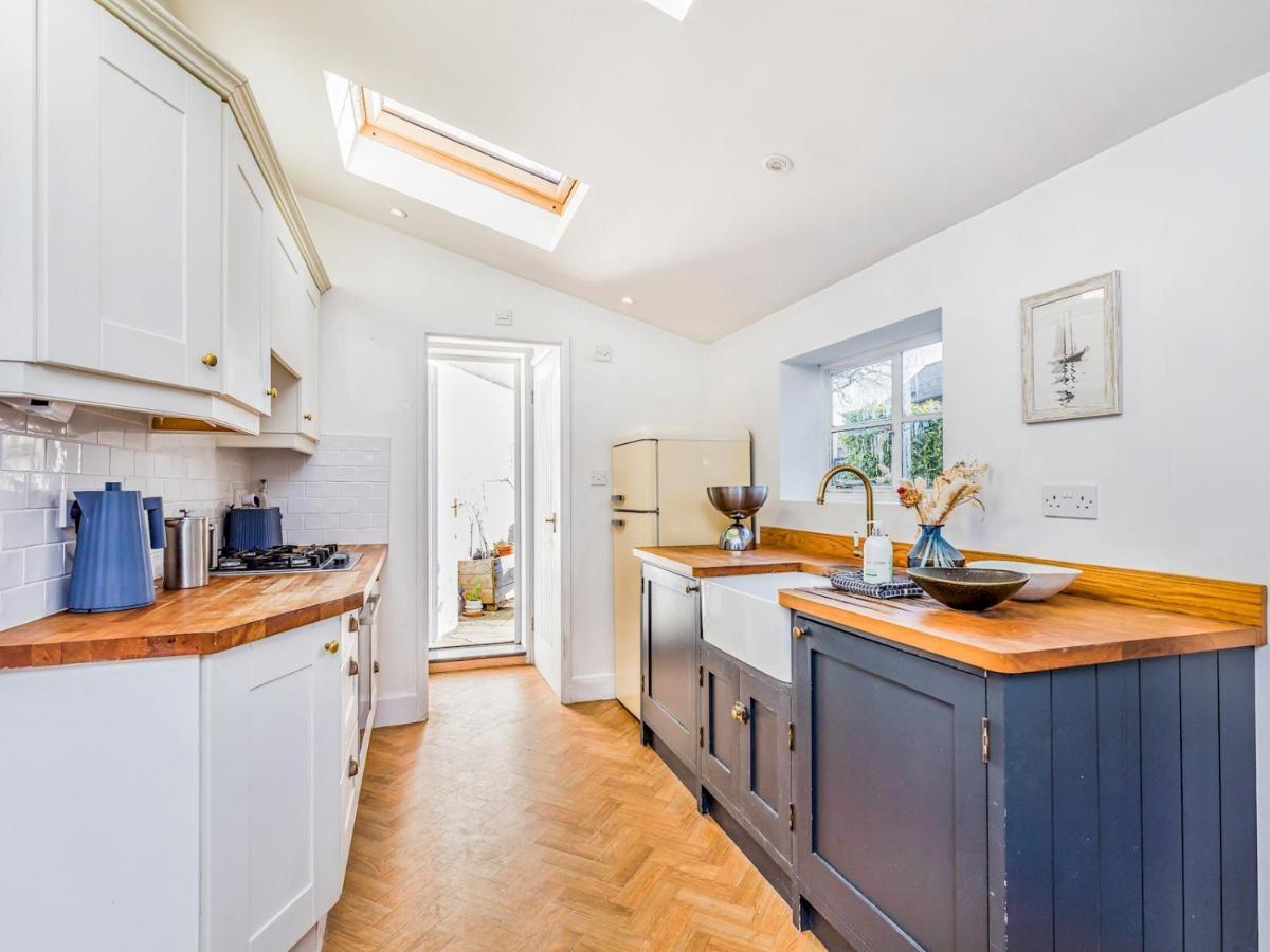Pass The Keys Charming Downland Cottage Chichester Kültér fotó