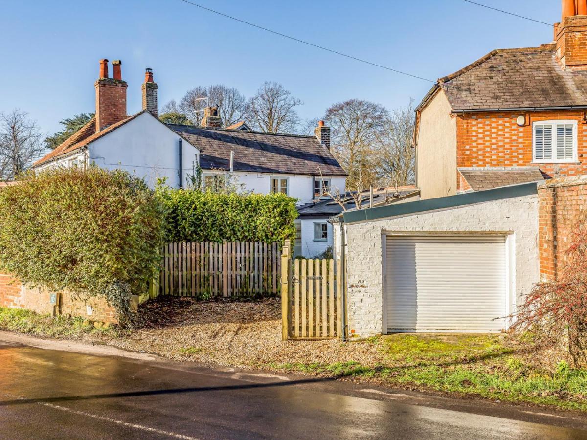 Pass The Keys Charming Downland Cottage Chichester Kültér fotó
